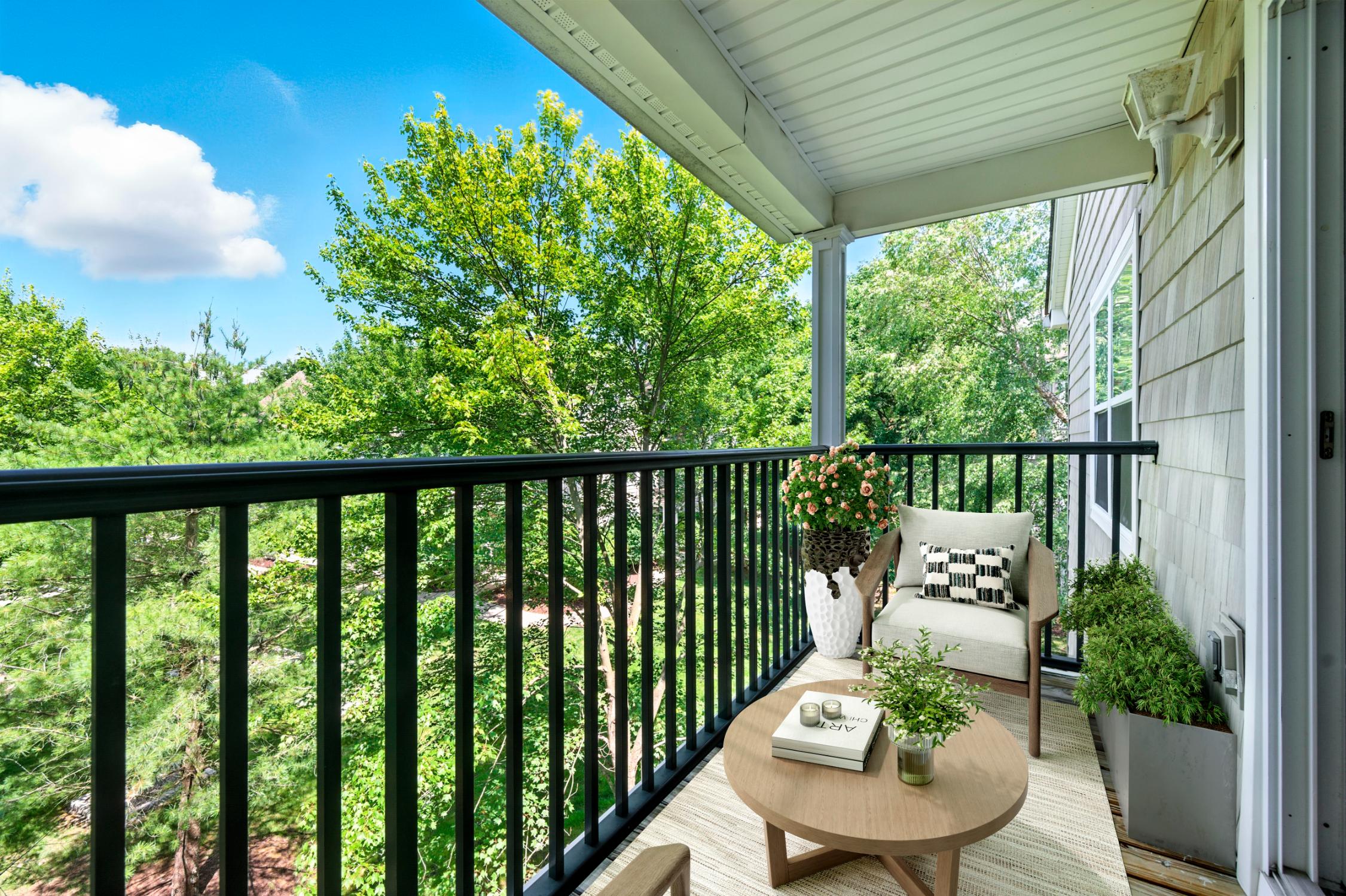 Balcony with seating